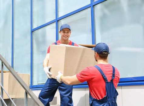 Man and van transport agreement and customer responsibilities